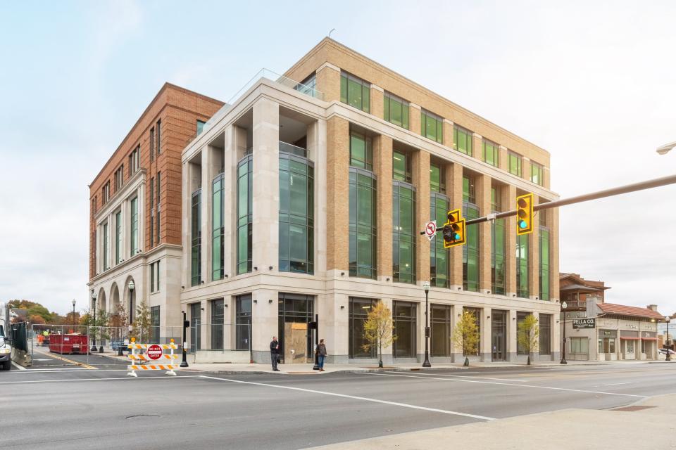 University Square South building along High St.